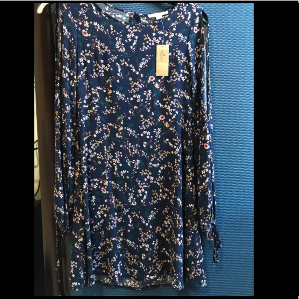 American Eagle Navy Floral Shift Dress